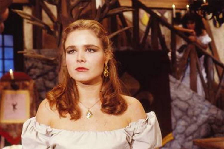 A atriz Desirée Vignolli De Carvalho na novela "Que Rei sou Eu?" (1989) (VIVA/Reprodução)