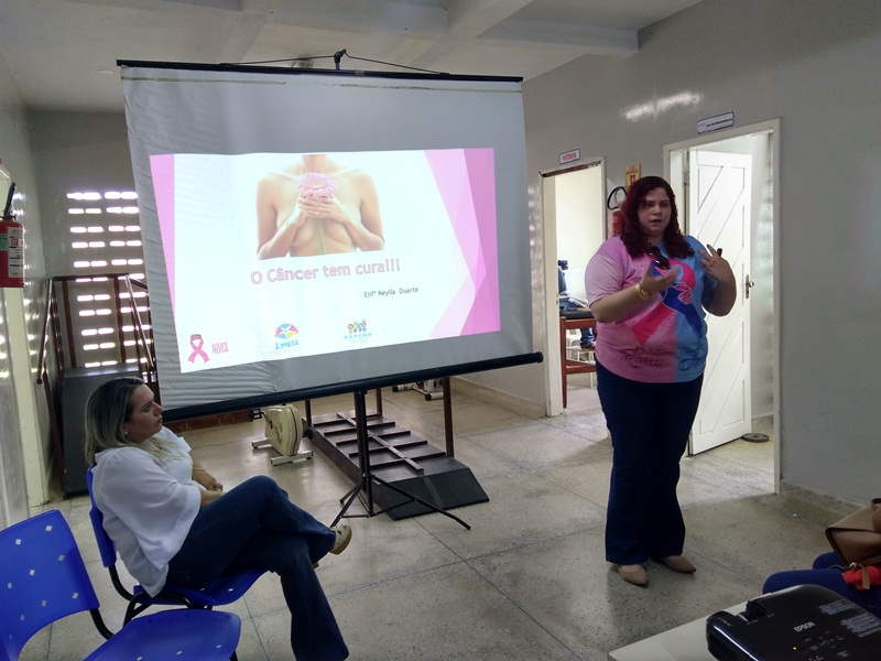 Palestra sobre diagnóstico precoce do câncer de mama em Patu ministrada pela enfermeira da AAPCMR Keylla Duarte_09-05-2018 (1)