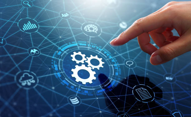 A automação inteligente transforma a infraestrutura empresarial ao integrar sistemas, otimizar processos e aumentar a eficiência operacional.