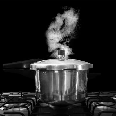 Entenda como prevenir explosões e quais os cuidados imediatos após o contato com altas temperaturas
Ana María Romero Velázquez por Pixabay