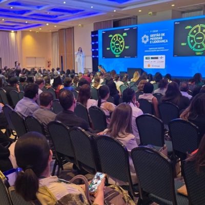 Fórum de Pessoas lotado