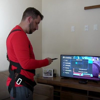 TÉCNICO TESTANTO NOVO KIT INSTALADO