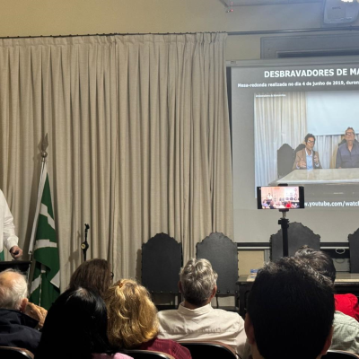 Revista #103 foi lançada na Quinta Cultural do IHGRN. (Foto: Manoel Onofre Jr.)