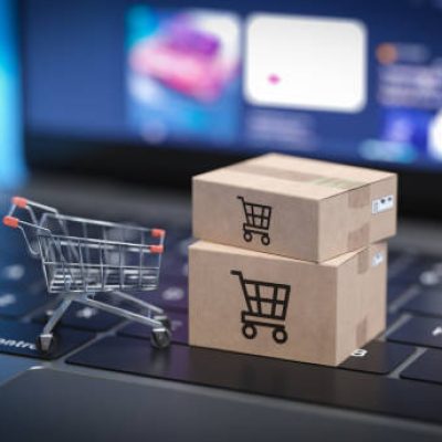 Entenda como o comércio eletrônico ampliou o acesso a produtos cristãos, aproximou consumidores, diversificou canais e já transformou a experiência de compra.